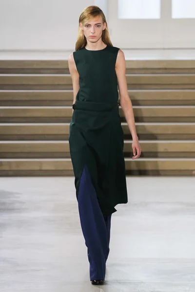 Look 3
